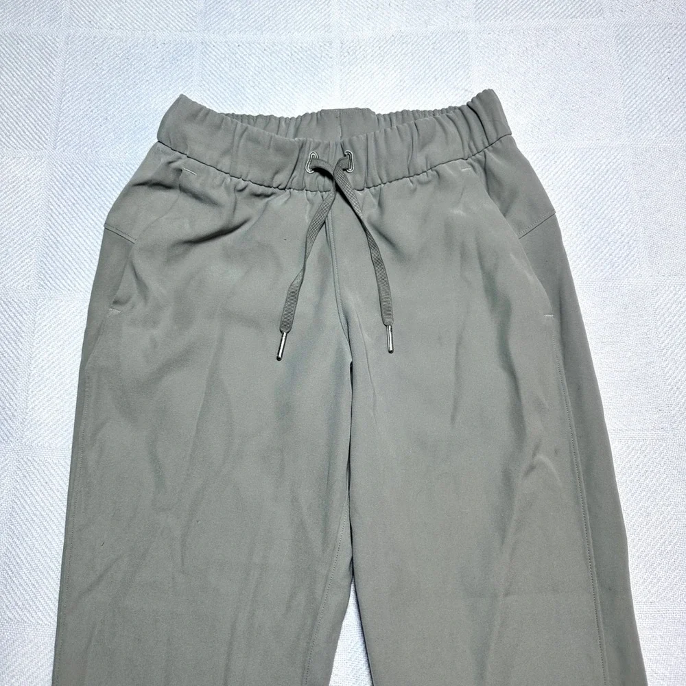 Lululemon On the Fly‎ Jogger Womens Size 2 Luxtreme Stretch 28" Grey Athleisure - Picture 2 of 16